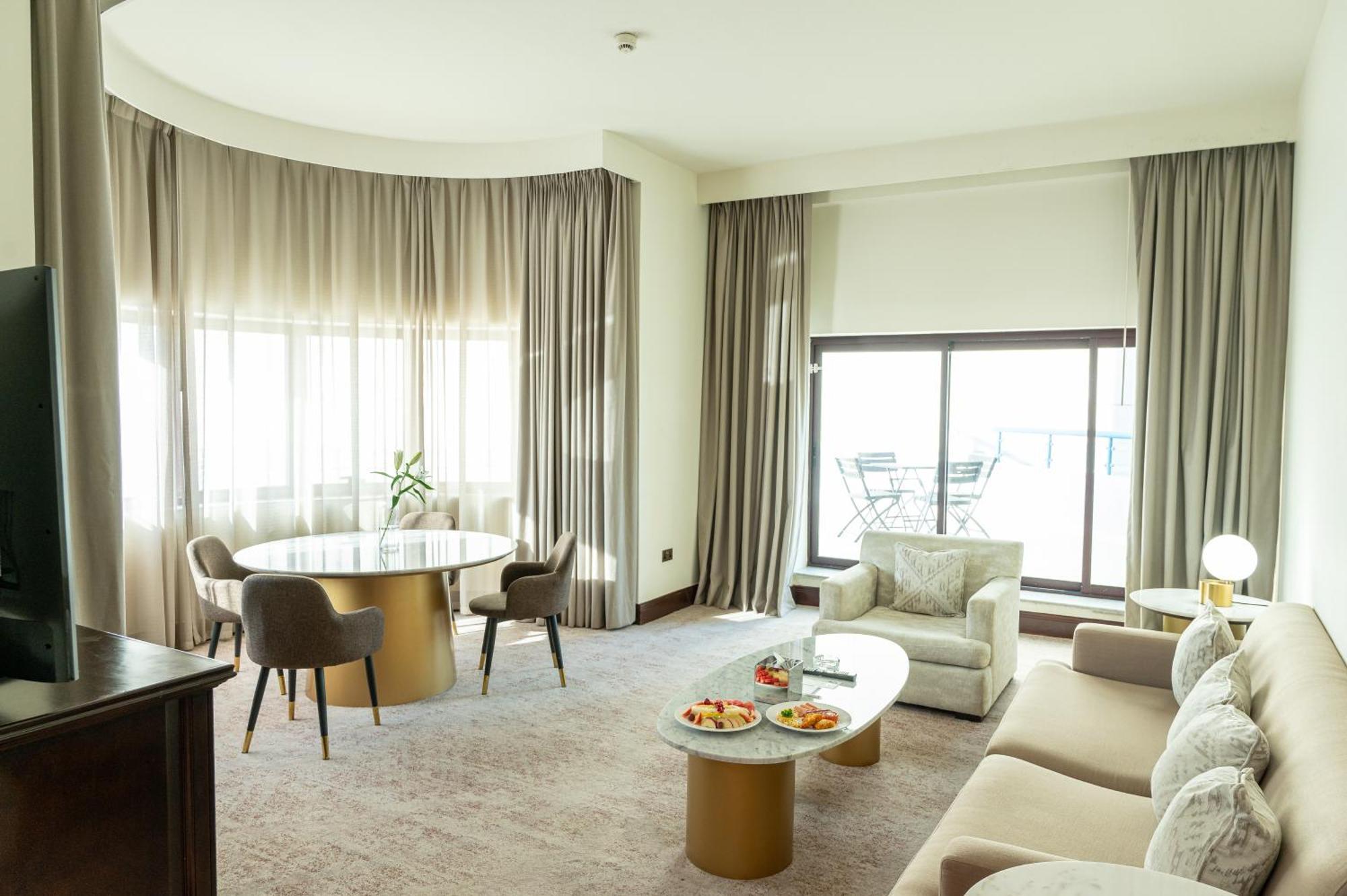 Majestic Cove Hotel - Formerly Le Meridien Fairway Dubai Exterior foto